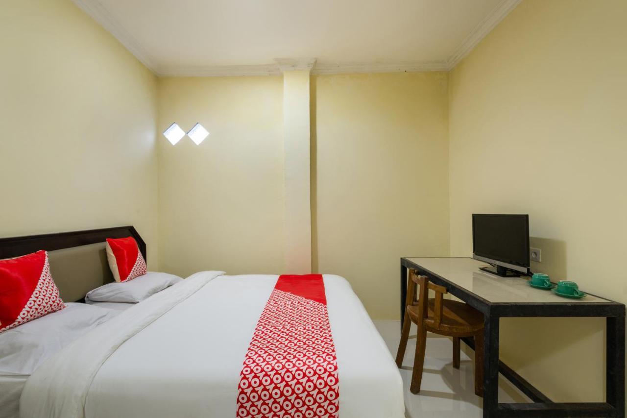 Oyo 1966 Bromo Hill Hotel Probolinggo Eksteriør billede